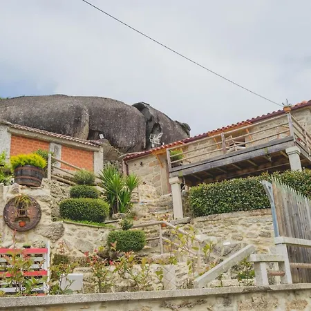 Casa Do Penedo *