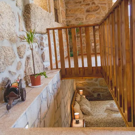 Casa Do Penedo