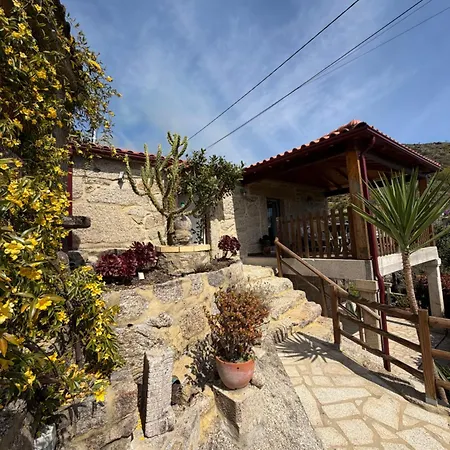 Casa Do Penedo Ferienhaus